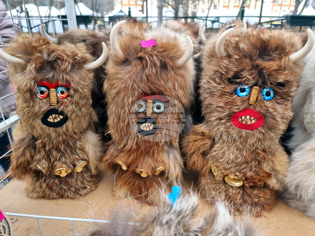 Асоциацията на българските училища в Америка организира ученически конкурс за изработка на кукерска маска