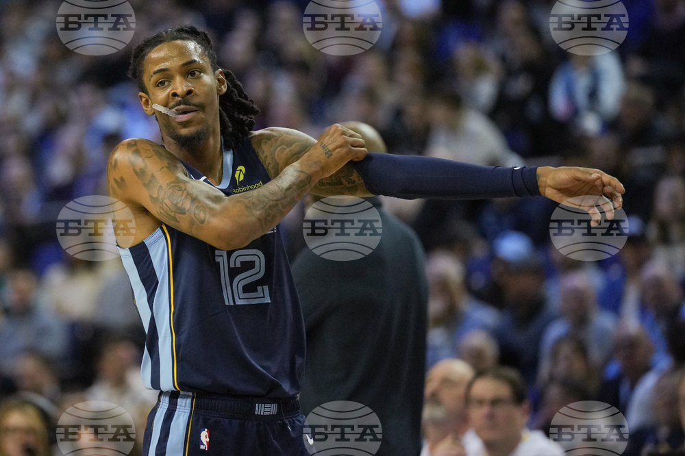 Britain Magic Grizzlies Basketball