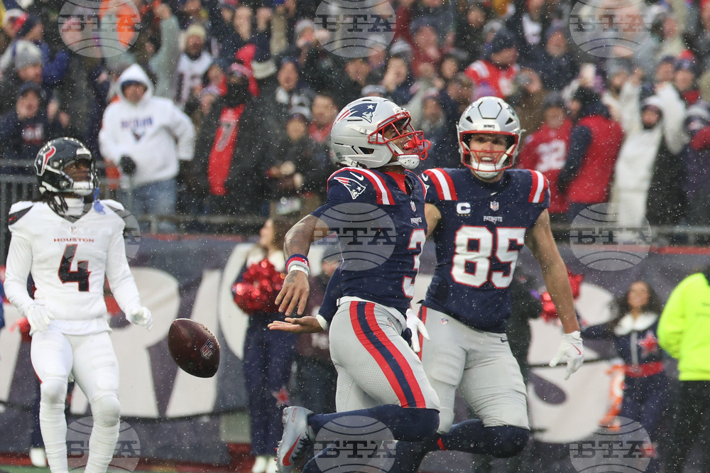 Texans Patriots Football