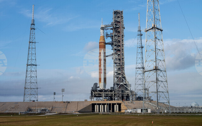 NASA Artemis Moonshot