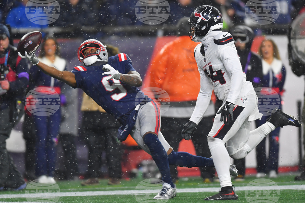 APTOPIX Texans Patriots Football