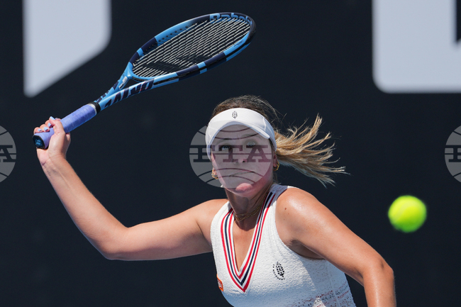 София Кенин отпадна в първия кръг на турнира по тенис УТА 1000 в Маями