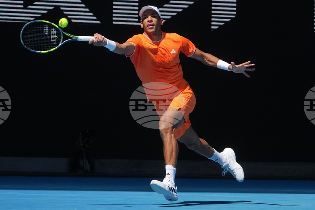 Оже-Алиасим и Манарино ще спорят във финала на турнира по тенис в Монпелие