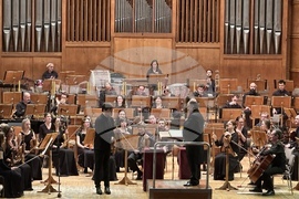 Joshua Bell Performs with Sofia Philharmonic in Sofia's Bulgaria Hall