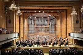 Joshua Bell Performs with Sofia Philharmonic in Sofia's Bulgaria Hall