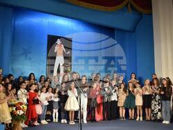 Национален конкурс "Звездици за Лора"