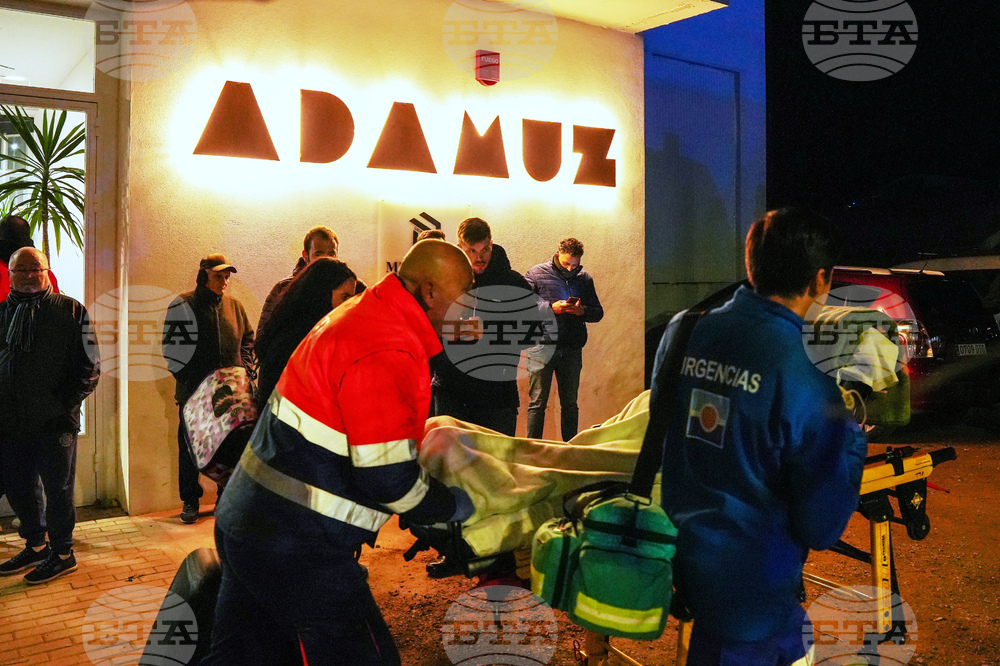 Жертвите на железопътната катастрофа в Испания вече са 39, съобщи държавната телевизия