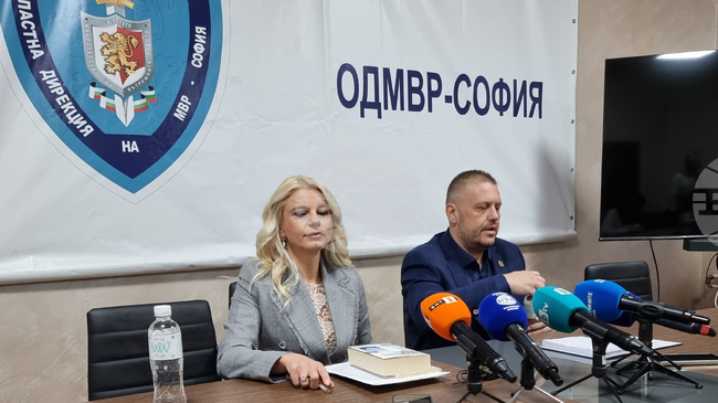 Единият извършител на въоръжения грабеж на инкасо автомобил в Ихтиман е бил служител на охранителната фирма, каза прокурор Христина Лулчева