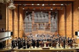 Joshua Bell Performs with Sofia Philharmonic in Sofia's Bulgaria Hall