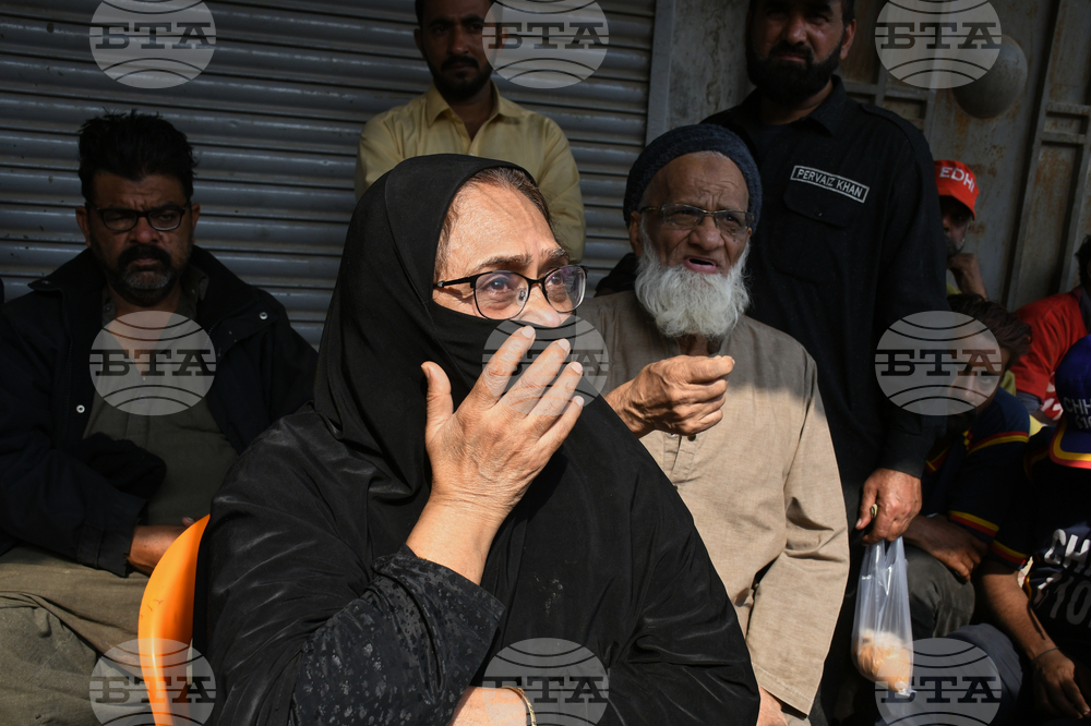 Pakistan Shopping Plaza Fire