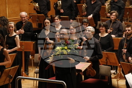 Joshua Bell Performs with Sofia Philharmonic in Sofia's Bulgaria Hall
