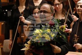 Joshua Bell Performs with Sofia Philharmonic in Sofia's Bulgaria Hall
