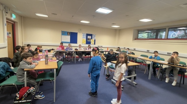 За зимните празници и обичаи учиха първокласници от Българското училище „Звънче“ в Лондон