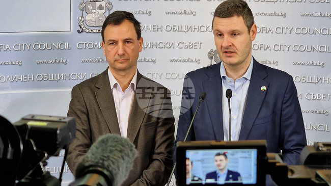 Столичният автотранспорт е обявил поръчка за автобуси втора употреба на цена до осем пъти по-висока от пазарната, според общински съветници от ПП-ДБ 