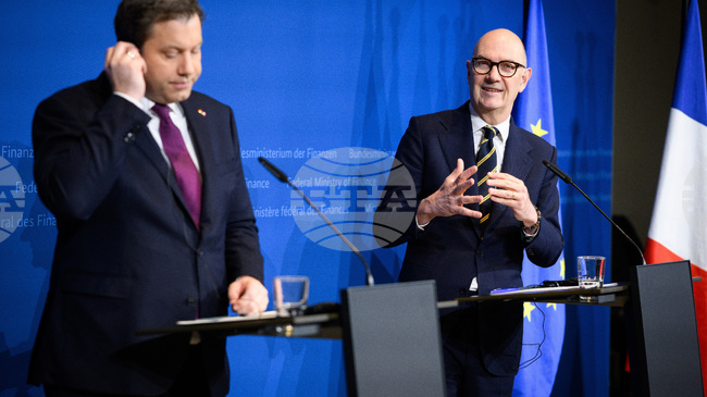 Ролан Лескюр свиква среща на финансовите министри от Г-7 заради Гренландия, а германският вицеканцлер Ларс Клингбайл призовава за решителен отговор