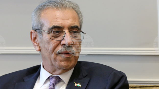 Ръководителят на временната администрация на ивицата Газа пристигна във Вашингтон за срещата на Съвета за мир