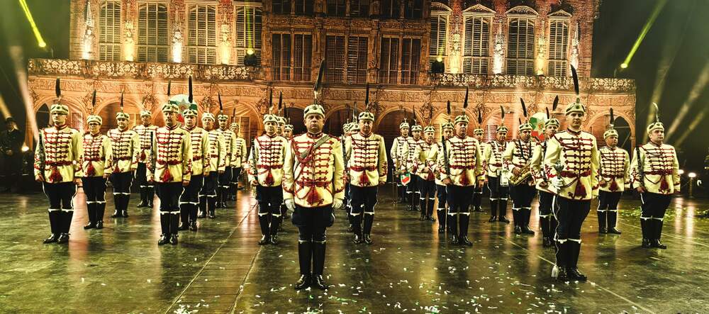 Министерство на отбраната: Гвардейският представителен духов оркестър участва в международен музикален парад в Германия