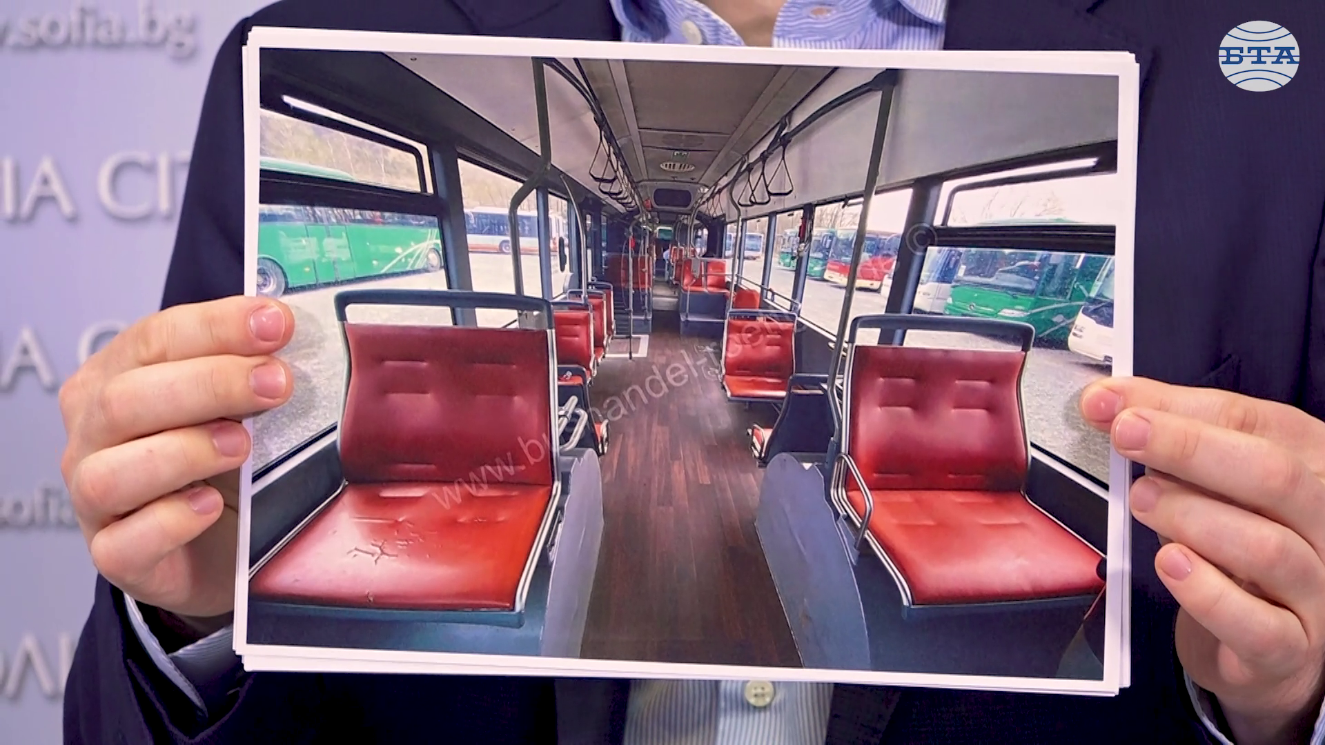 Столичният автотранспорт е обявил поръчка за автобуси втора употреба на цена до осем пъти по-висока от пазарната, според общински съветници от ПП-ДБ