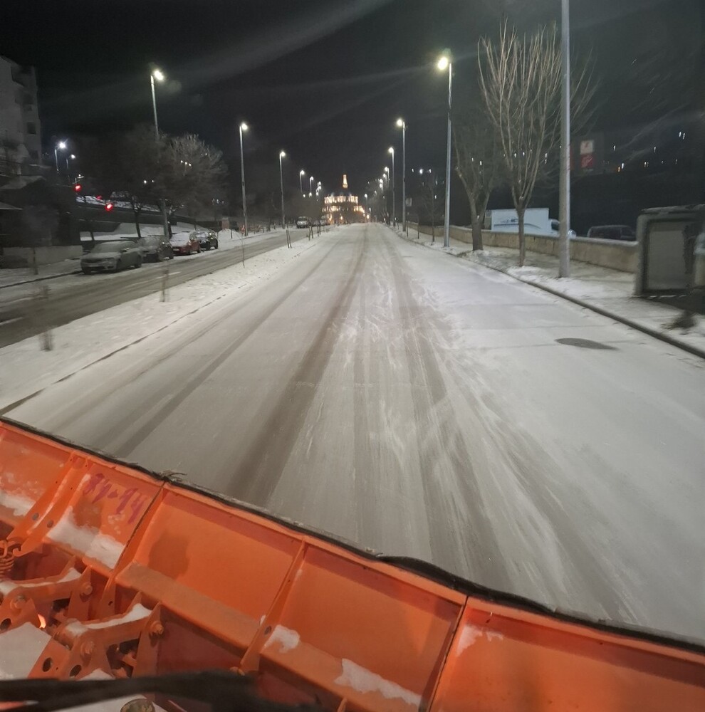 Тази сутрин улиците на Шумен са обработени с над 5 тона сол от ОП „БКС“ 