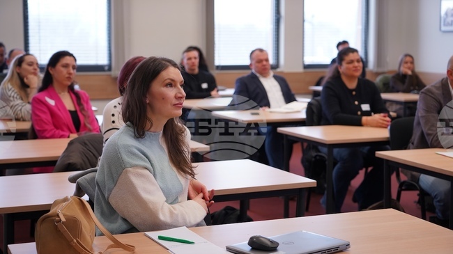 АУБ посреща нова EMBA кохорта от лидери и предприемачи от различни индустрии 