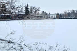 Търговище - езеро „Борово око“ - заледена повърхност