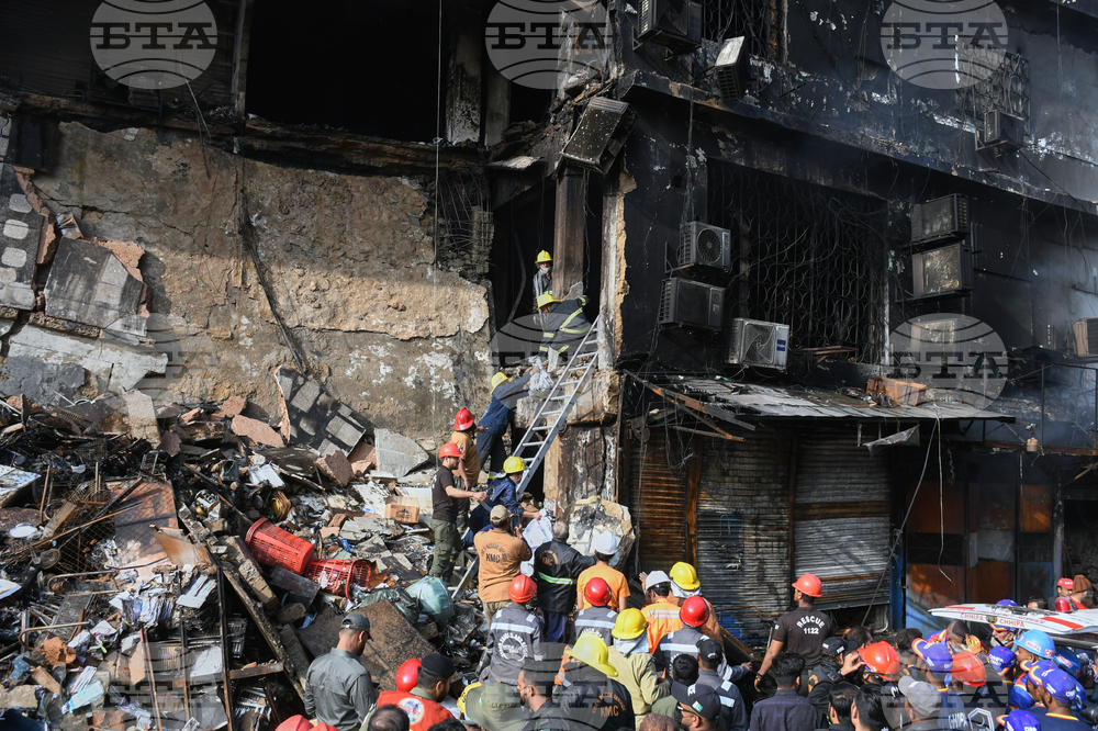 Pakistan Shopping Plaza Fire