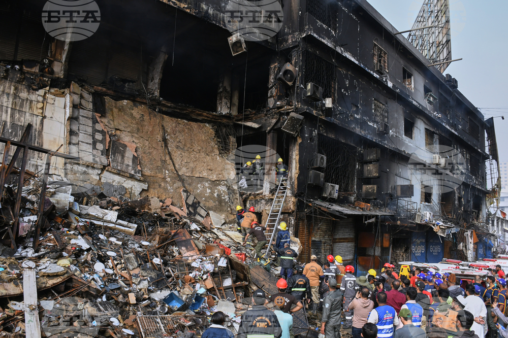 Pakistan Shopping Plaza Fire
