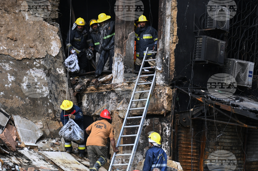 Pakistan Shopping Plaza Fire