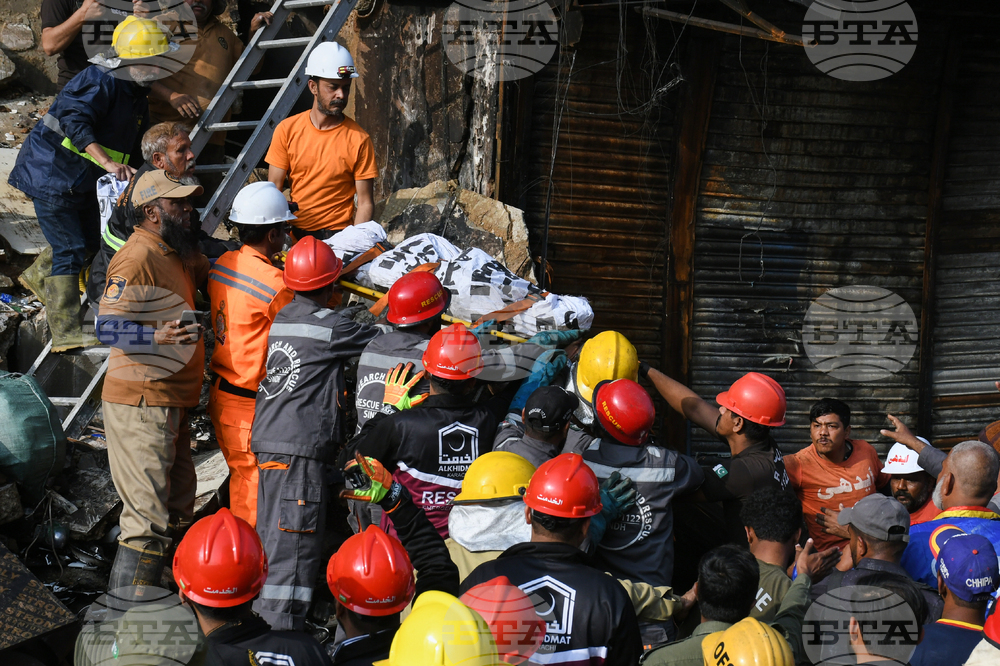 Pakistan Shopping Plaza Fire