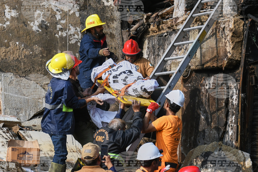 Pakistan Shopping Plaza Fire