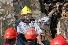 Pakistan Shopping Plaza Fire