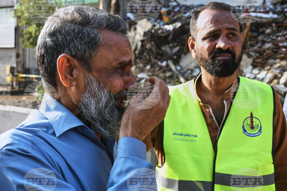 Pakistan Shopping Plaza Fire
