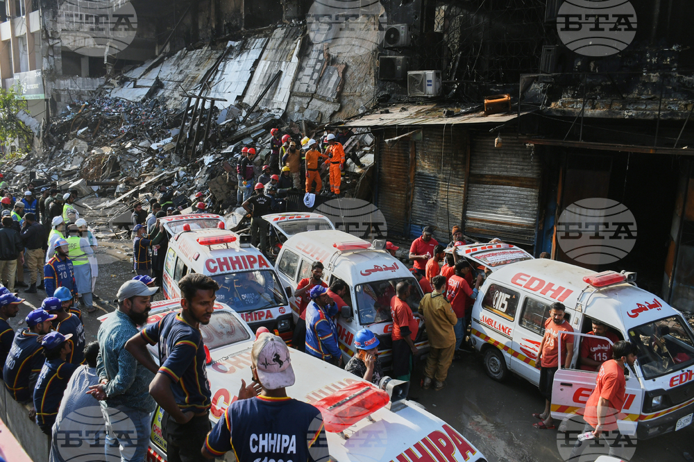 Pakistan Shopping Plaza Fire