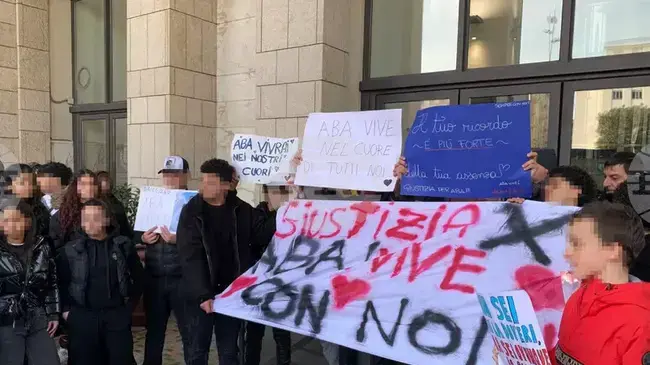 АНСА: Италия изключва масовото въвеждане на металдетектори в училищата след убийството на ученик