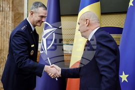 Румъния - Алексъс Гринкевич - Илие Боложан - среща