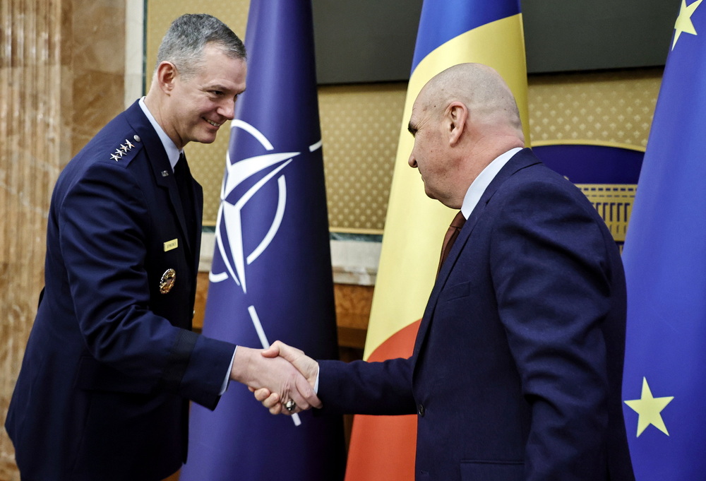 Румъния - Алексъс Гринкевич - Илие Боложан - среща