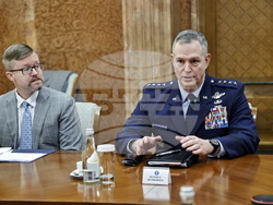 Румъния - Алексъс Гринкевич - Илие Боложан - среща