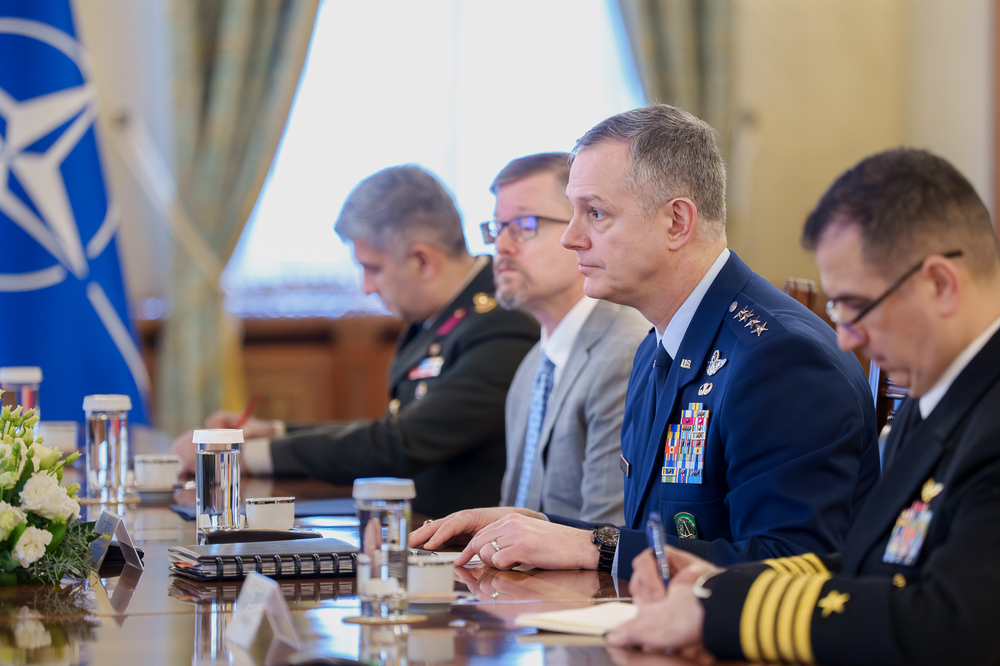 Румъния - Алексъс Гринкевич - Никушор Дан - среща