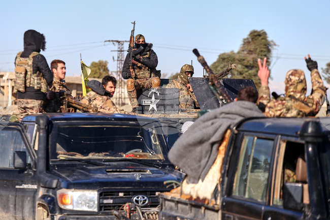 Около 120 затворници от "Ислямска държава" са избягали от затвор в Североизточна Сирия, потвърди правителството в Дамаск