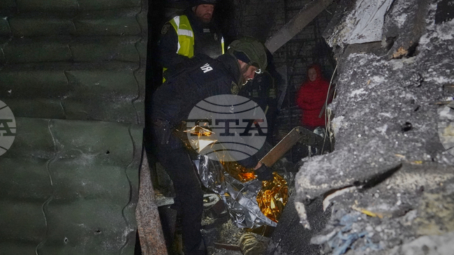 Една жена бе убита при руска атака с планиращи бомби срещу Харков