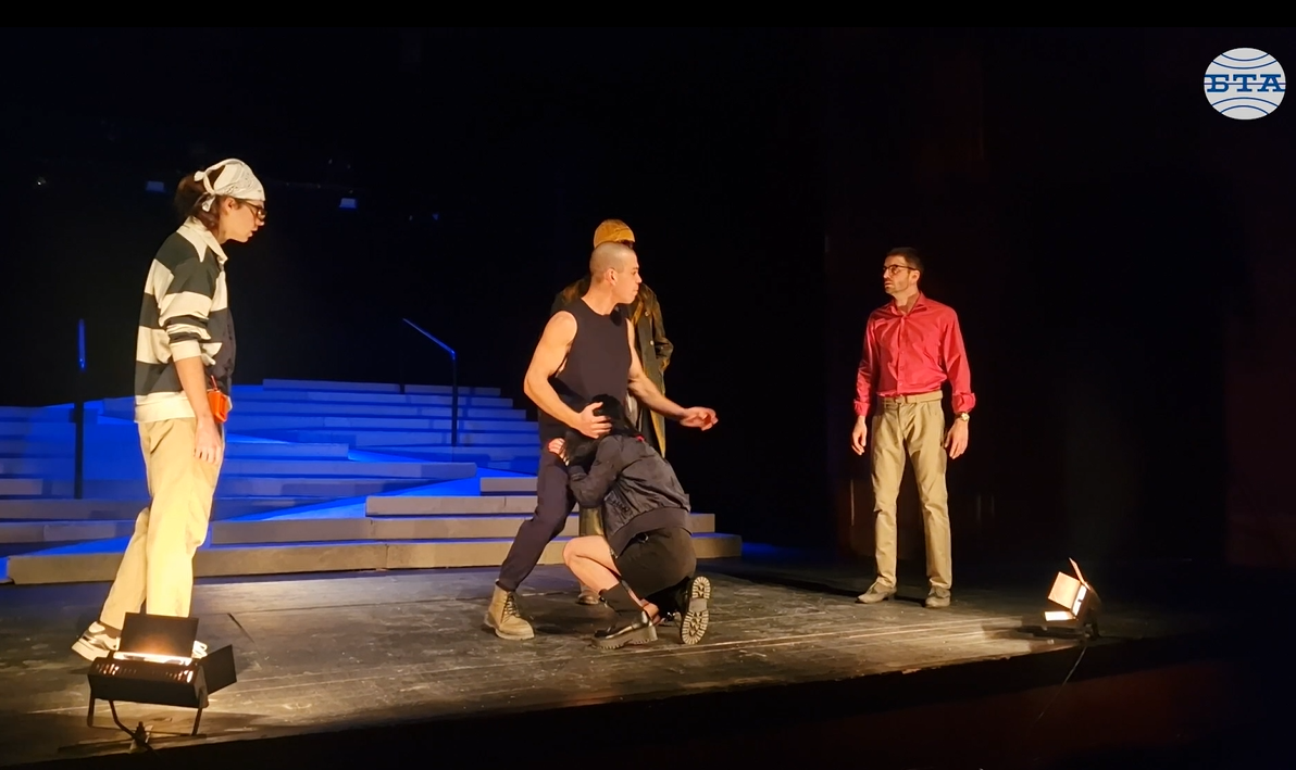 Надявам се с постановката "Краят след теб" да разчовъркаме емоционално и психологически хората, каза за БТА режисьорката Надя Панчева