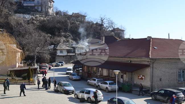 Общинският съвет в Сатовча прие решение за събаряне на сградата на бившето училище в село Плетена