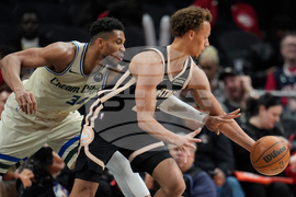 Bucks Hawks Basketball