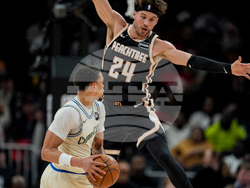 Bucks Hawks Basketball