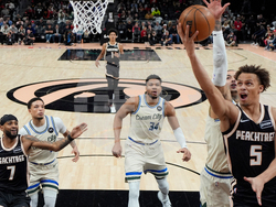 Bucks Hawks Basketball