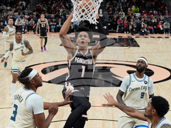 Bucks Hawks Basketball