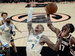 Bucks Hawks Basketball