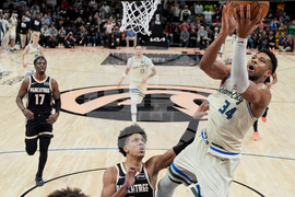 Bucks Hawks Basketball