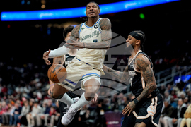 APTOPIX Bucks Hawks Basketball