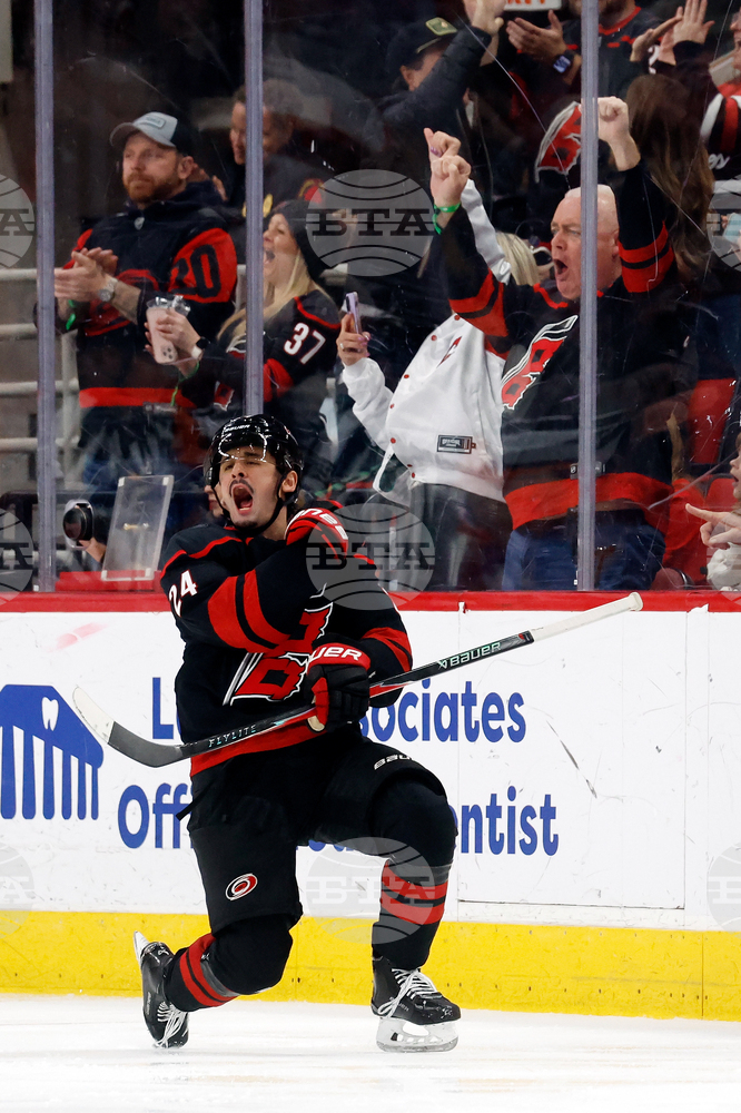 Центърът на Каролина Сет Джарвис беше включен в последния момент в отбора на Канада за олимпийския хокеен турнир